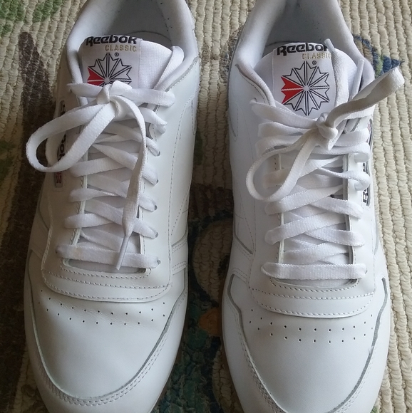 mens reebok classic athletic shoe